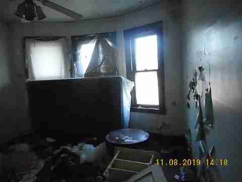 2251 Highland (52)_m.jpg